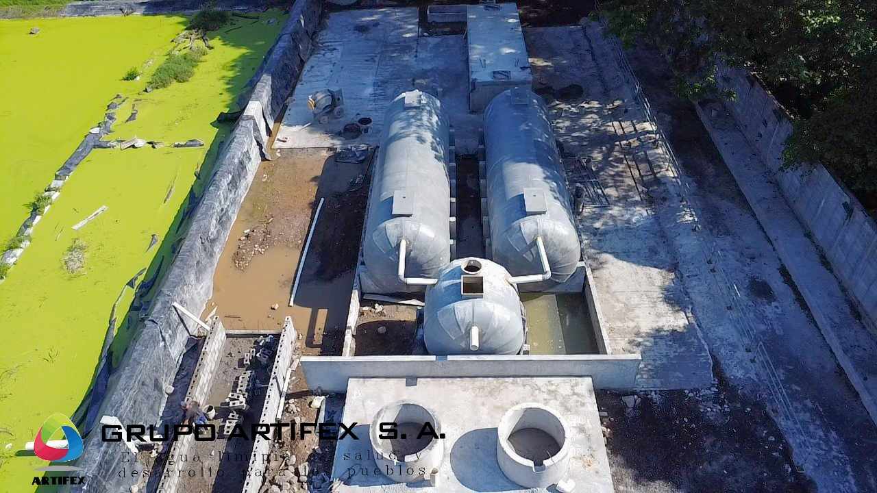 Planta de tratamiento modular construida en fibra de vidrio. Artifex.