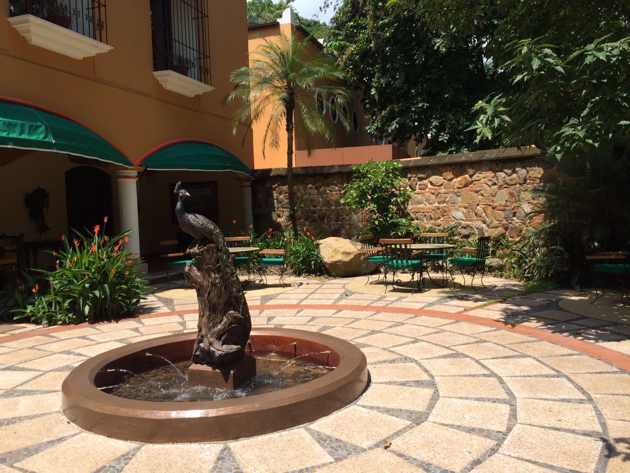 Diseño y fabricación de elementos de fibra de vidrio para arquitectura