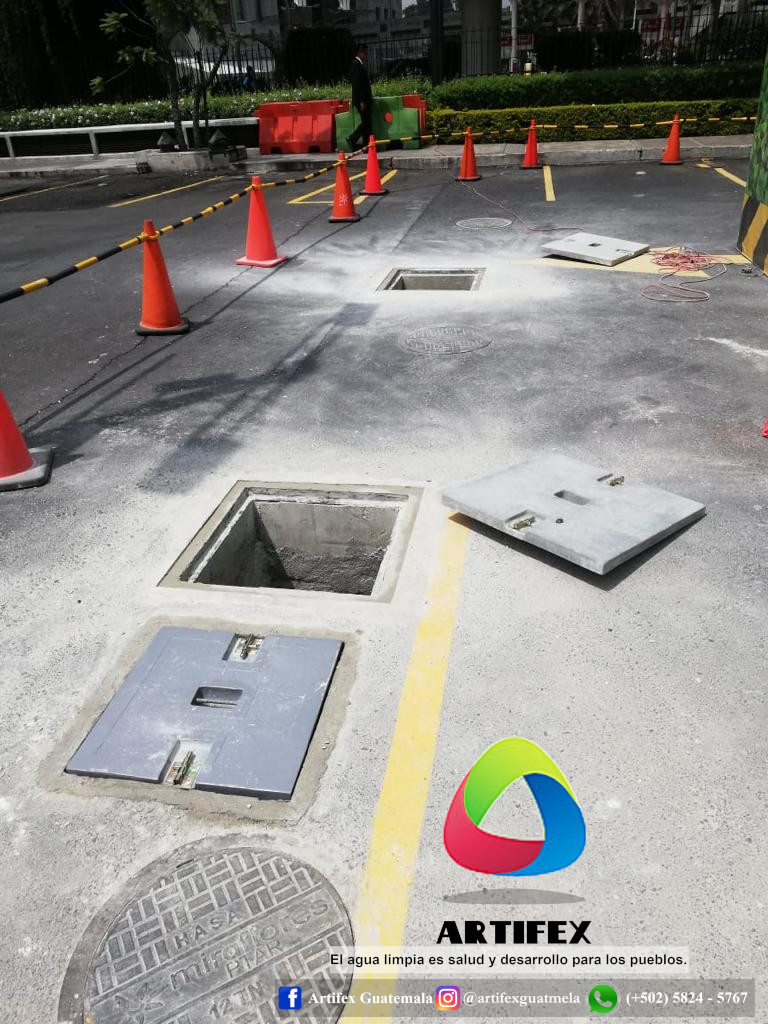 Tapaderas de fibra de vidrio aptas para tráfico vehícular