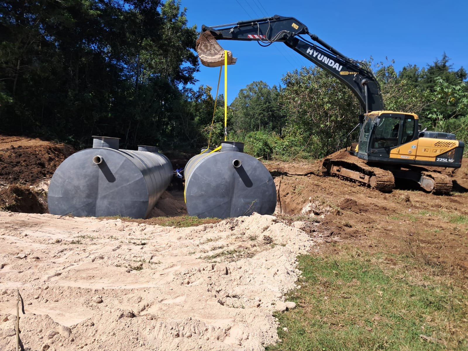 Planta de tratamiento de aguas residuales fabricada en Fibra de Vidrio, Grupo Artifex, S. a.