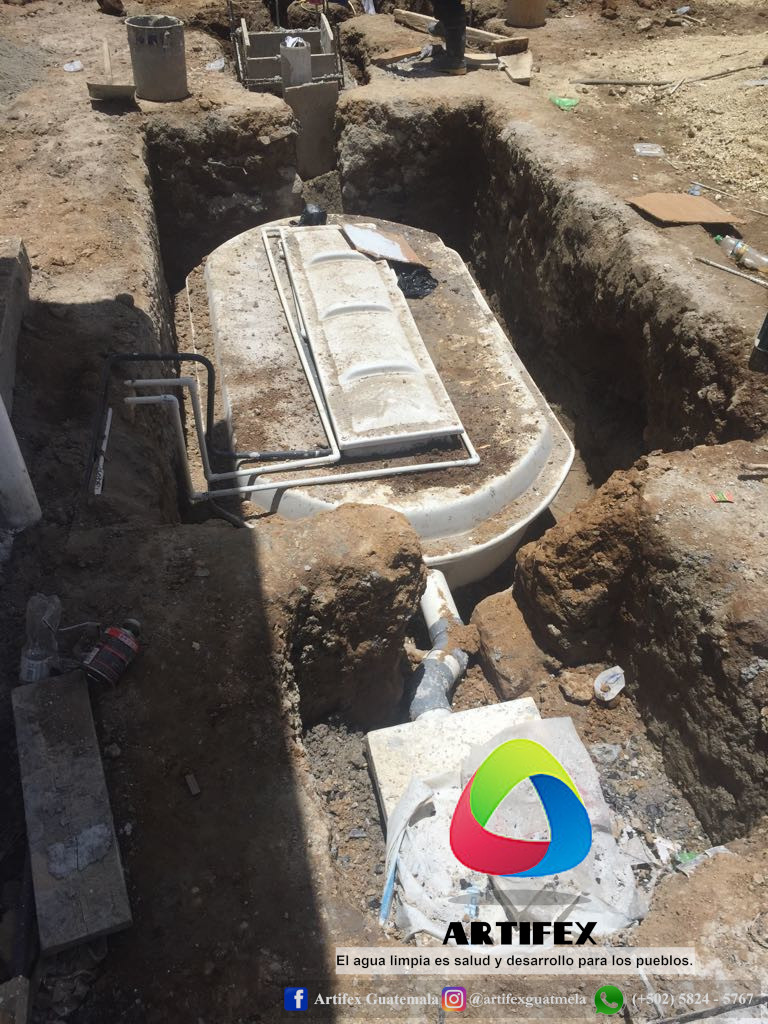 Planta de tratamiento de aguas residuales fabricada en fibra de vidrio. Artifex.